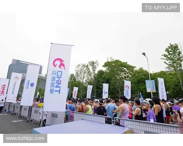 杭州攀岩队在城市马拉松积分榜中以70分稳居第一名引发关注 杭州攀岩队在城市马拉松积分榜中以70分稳居第一名引发关注