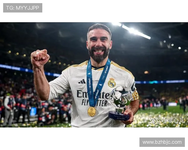 克罗斯领衔皇马新篇章展现足球艺术与团队精神的完美结合