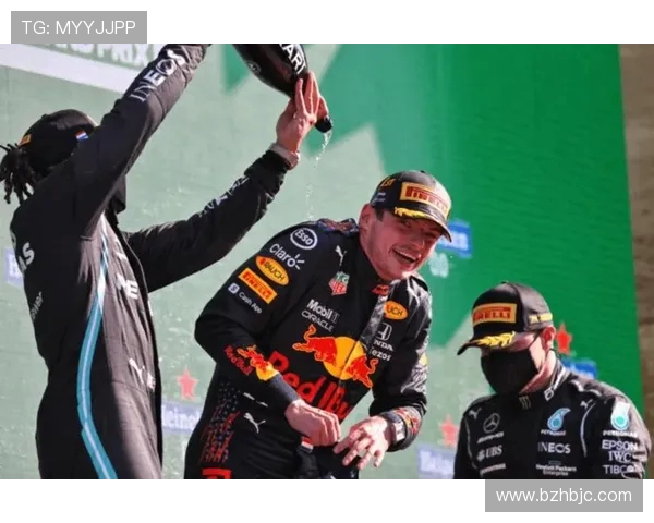 博维斯塔与查维斯激战正酣谁能在这场对决中笑到最后